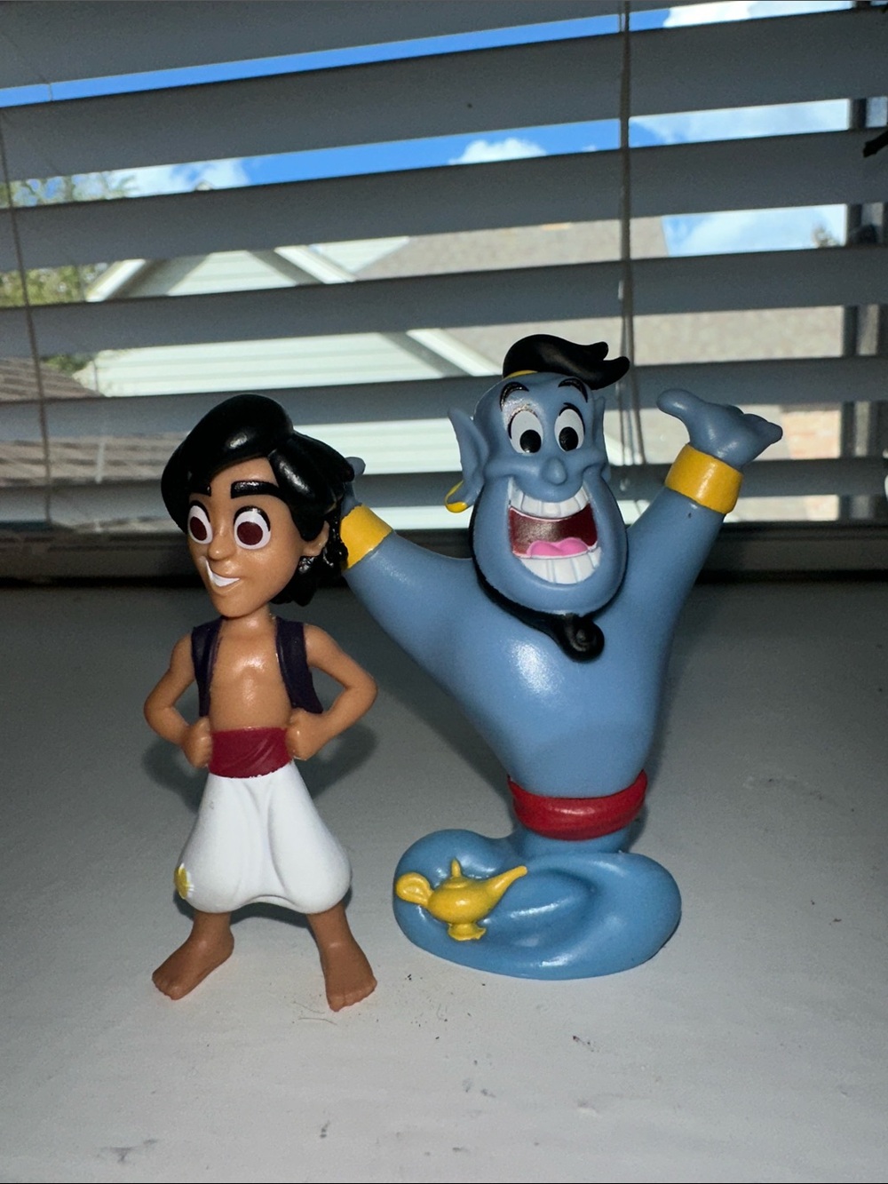 2pcs Blue Genie and Aladdin Figures